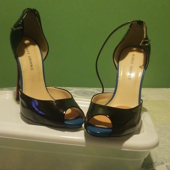 High heels - Picture 4 of 4